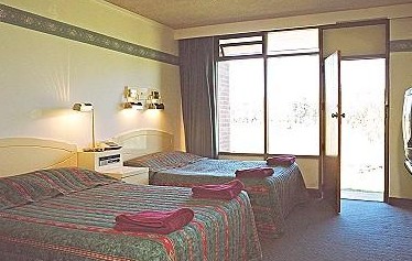 Red Chief Motel - Accommodation Burleigh