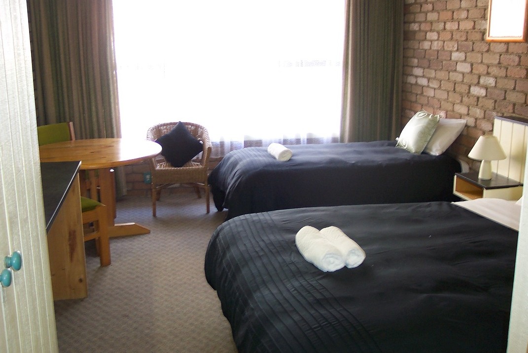 Farnham Court Motel - Accommodation Burleigh