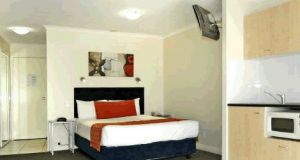 The Wellington Apartment Hotel - Accommodation Burleigh