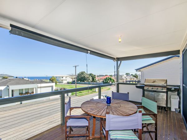 Century 21 SouthCoast: Whinnerah Sunsets - Accommodation Burleigh